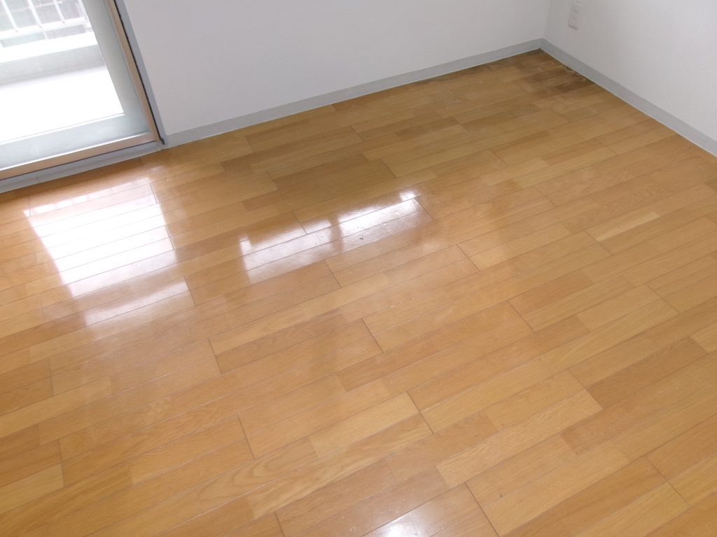 フローリング上貼り施工1
